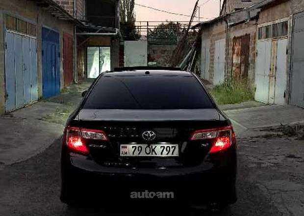 Toyota Camry 2013 — photo 4
