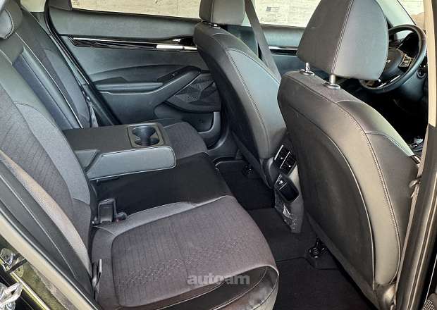 Kia Seltos 2023 — լուսանկար 8