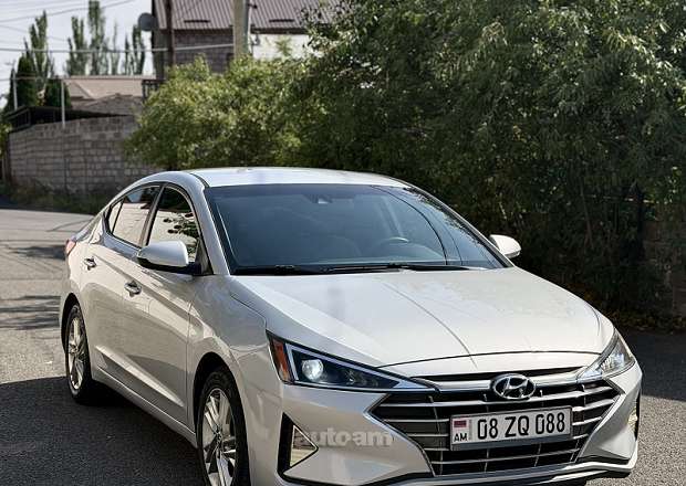 Hyundai Elantra 2018 — լուսանկար 2