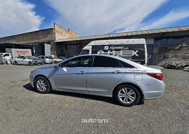 Hyundai Sonata 2011 — լուսանկար 4