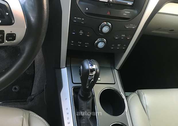 Ford Explorer 2011 — լուսանկար 15