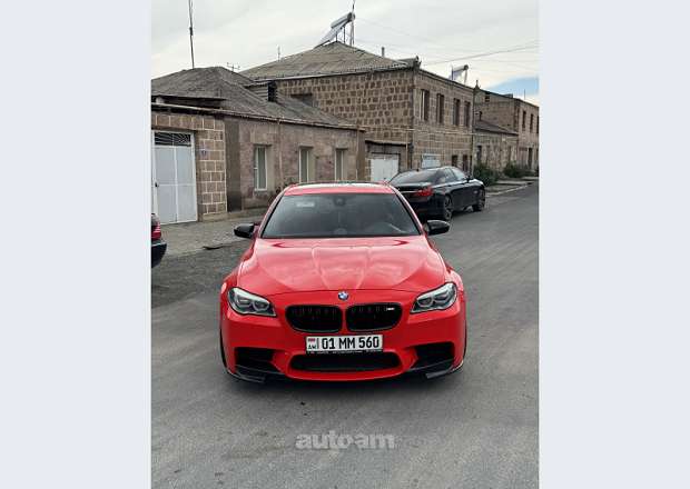 BMW M5 2013 — photo 1