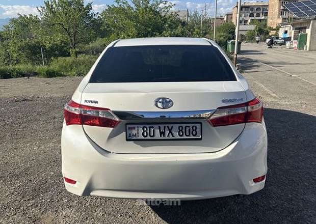 Toyota Corolla 2013 — լուսանկար 3