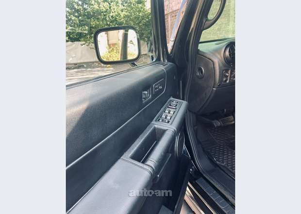 Hummer H2