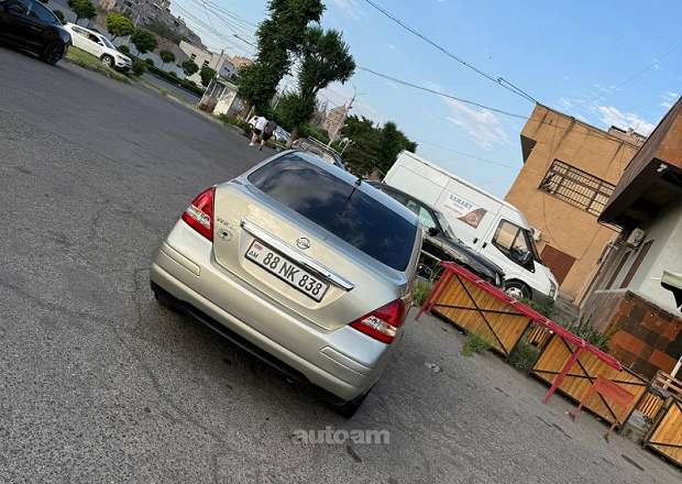 Nissan Versa 2007 — լուսանկար 2