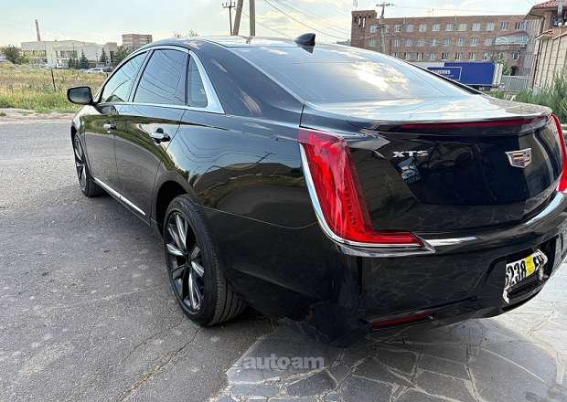 Cadillac XTS 2019 — photo 1