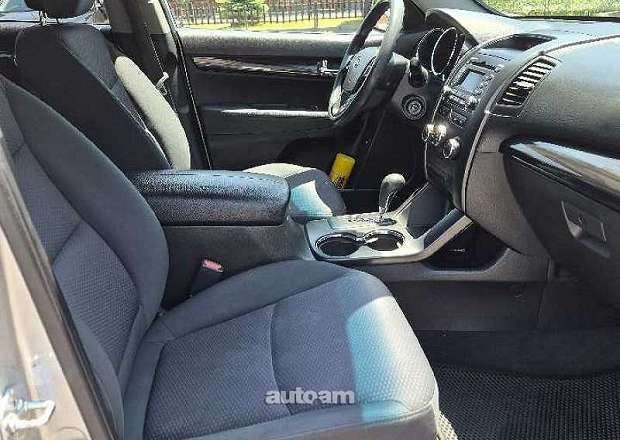 Kia Sorento 2010 — photo 5