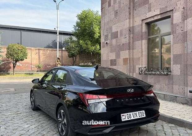 Hyundai Elantra 2023 — լուսանկար 5