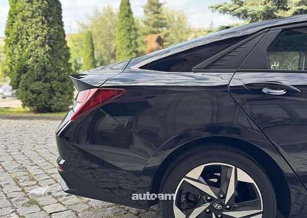 Hyundai Elantra 2023 — լուսանկար 8