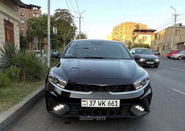 Kia Forte 2023 — լուսանկար 1