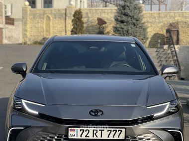 Toyota Camry  2024 