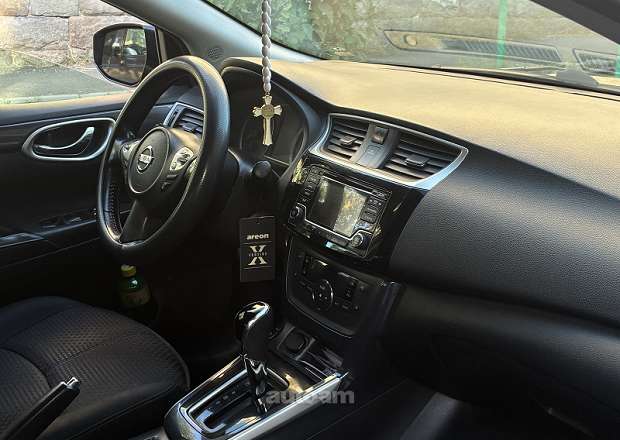 Nissan Sentra 2018 — լուսանկար 2