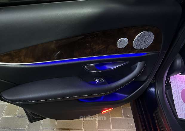 Mercedes-Benz E 300 2018 — լուսանկար 7