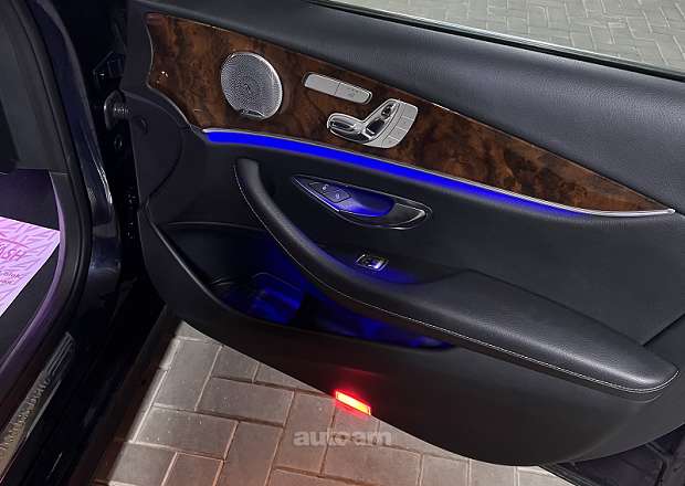 Mercedes-Benz E 300 2018 — լուսանկար 8