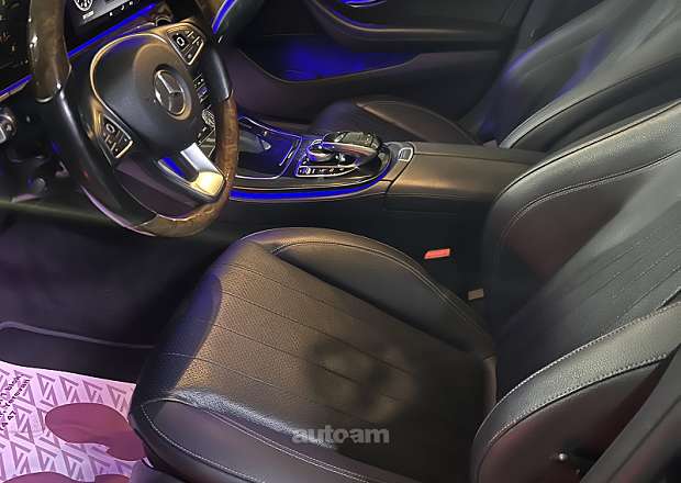 Mercedes-Benz E 300 2018 — լուսանկար 15