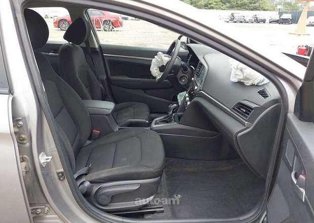 Hyundai Elantra 2020 — լուսանկար 6