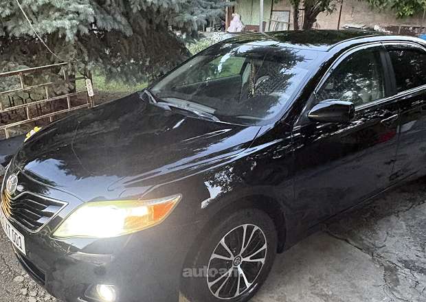 Toyota Camry 2011 — լուսանկար 1