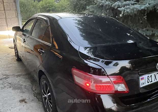 Toyota Camry 2011 — լուսանկար 2