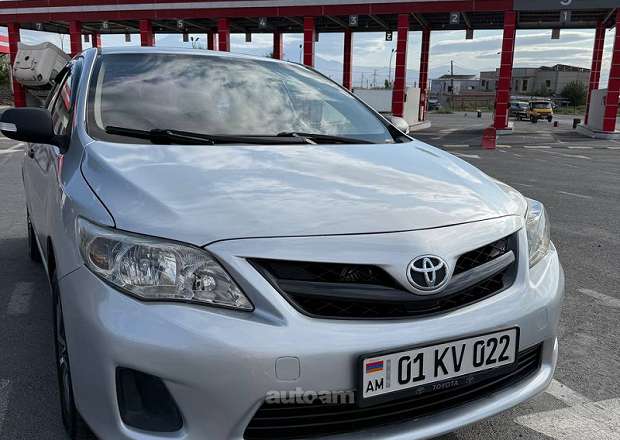 Toyota Corolla 2011 — photo 12