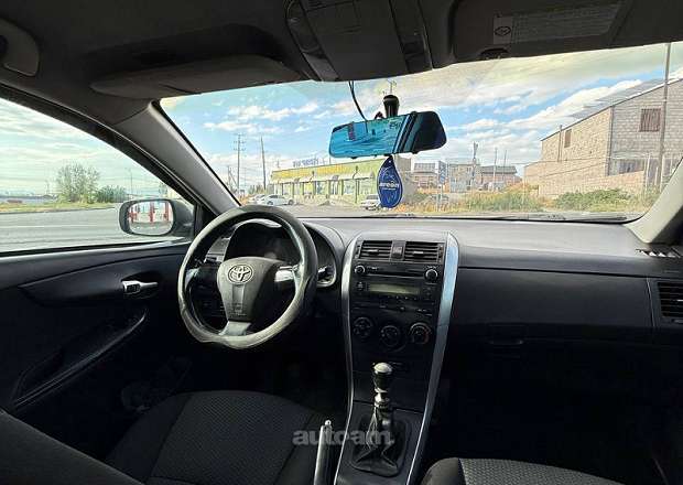 Toyota Corolla 2011 — photo 9