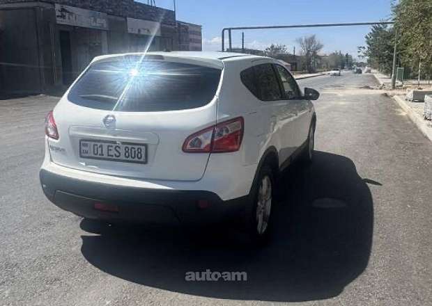 Nissan Qashqai 2012 — լուսանկար 5