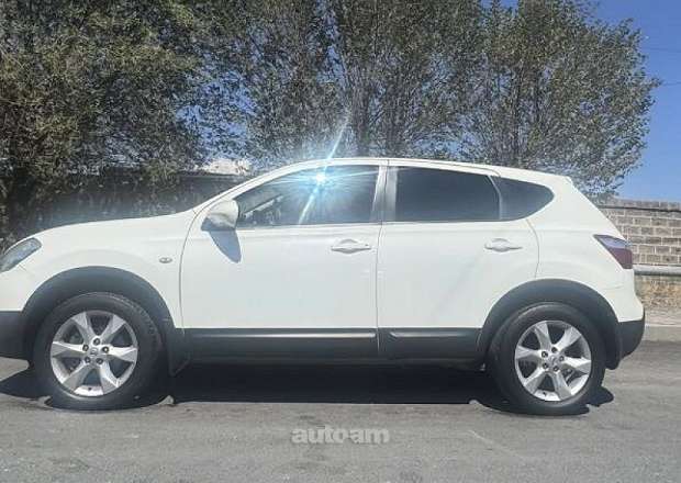 Nissan Qashqai 2012 — լուսանկար 3