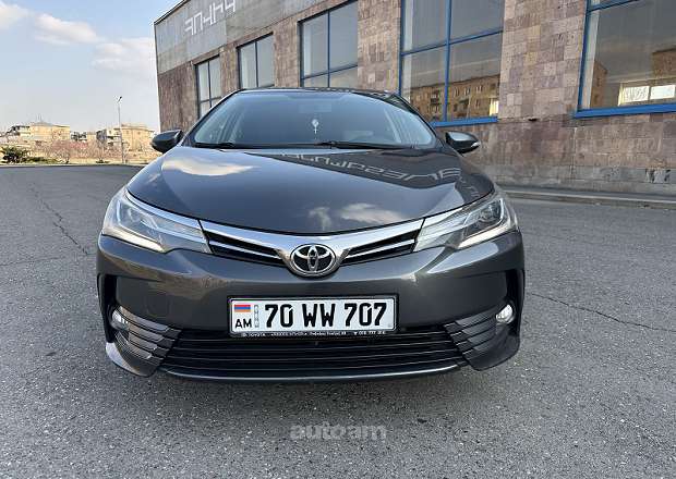 Toyota Corolla 2017 — photo 3