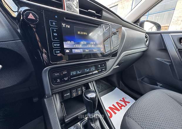 Toyota Corolla 2017 — photo 8