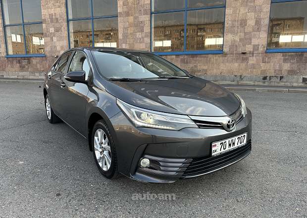 Toyota Corolla 2017 — photo 1
