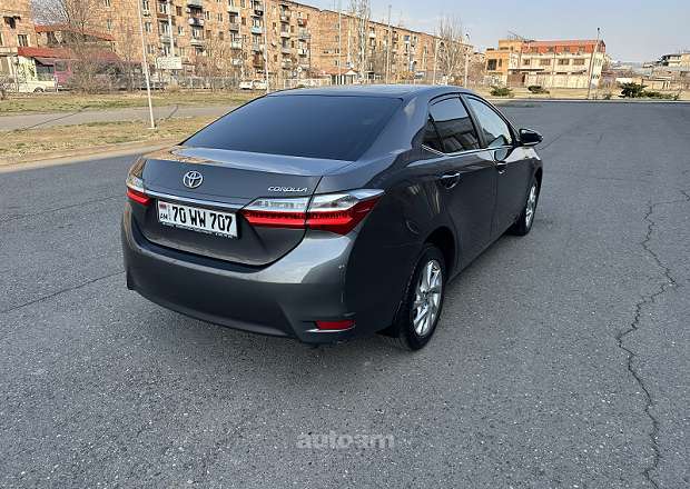 Toyota Corolla 2017 — photo 7