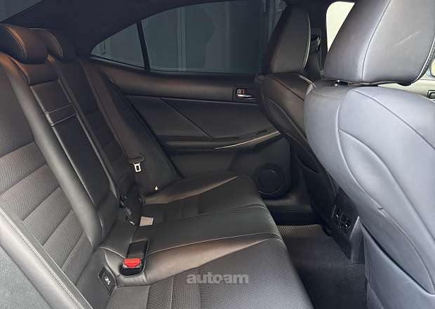 Lexus IS 250 2015 — լուսանկար 8