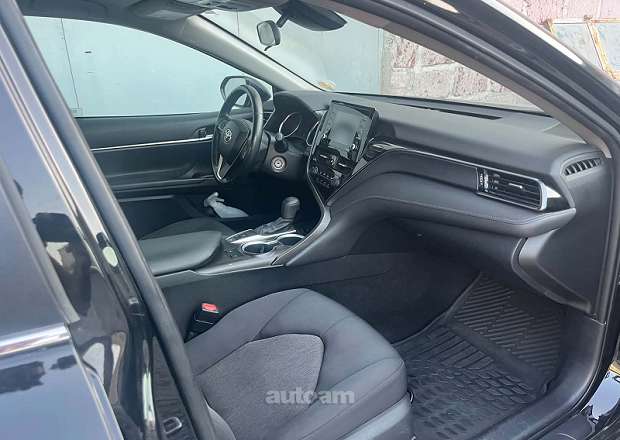 Toyota Camry 2021 — photo 7