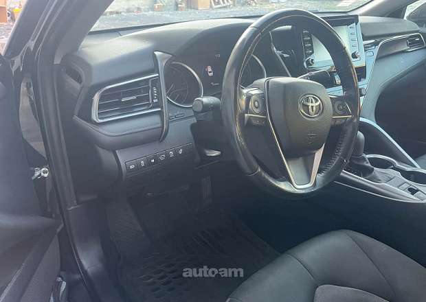 Toyota Camry 2021 — photo 8