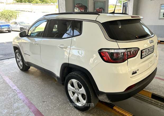 Jeep Compass 2019 — լուսանկար 2