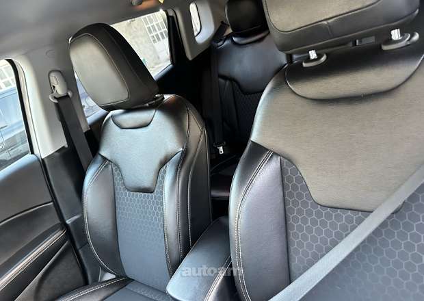 Jeep Compass 2019 — լուսանկար 4