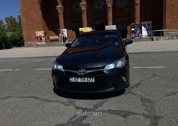 Toyota Camry 2016 — լուսանկար 1