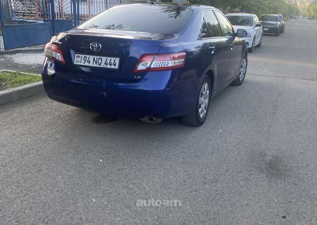 Toyota Camry 2011 — photo 7