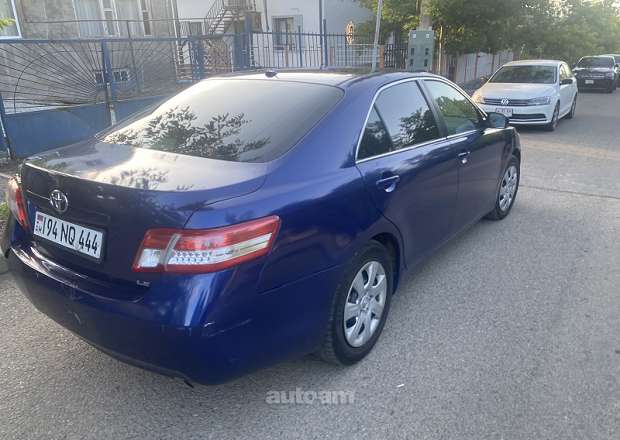 Toyota Camry 2011 — photo 4