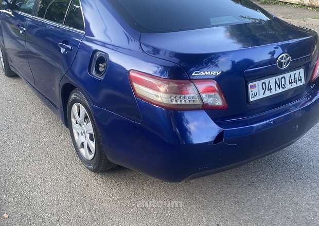 Toyota Camry 2011 — photo 8