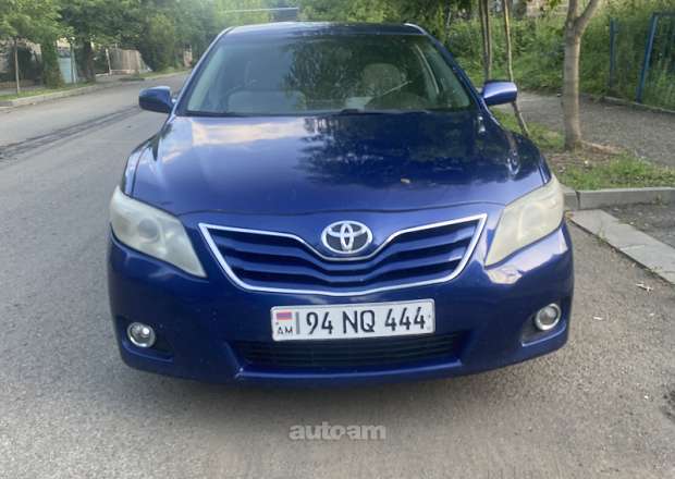 Toyota Camry 2011 — photo 5