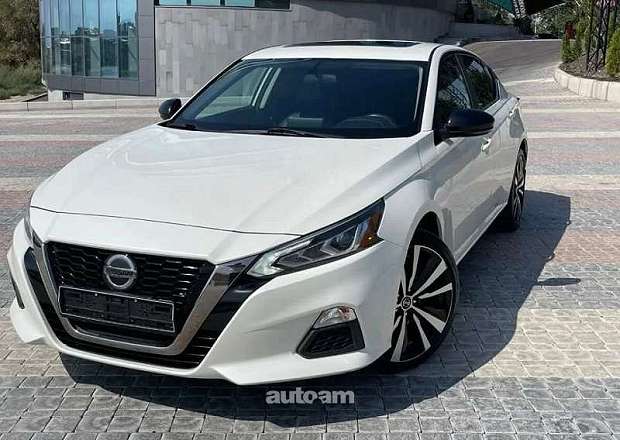 Nissan Altima 2019 — լուսանկար 2