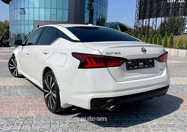 Nissan Altima 2019 — լուսանկար 5