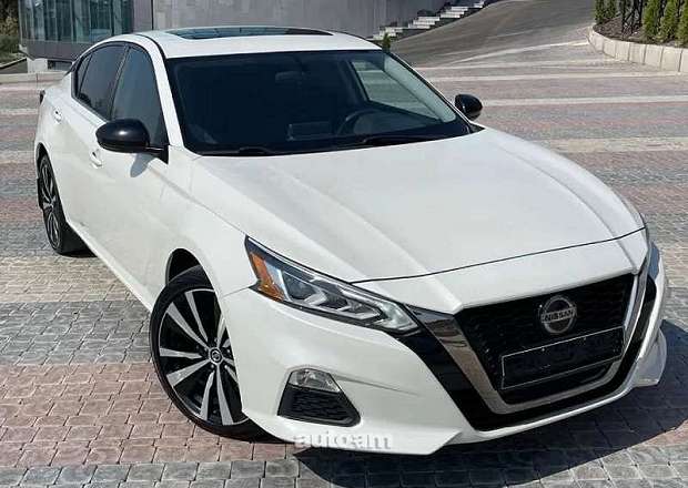 Nissan Altima 2019 — լուսանկար 1