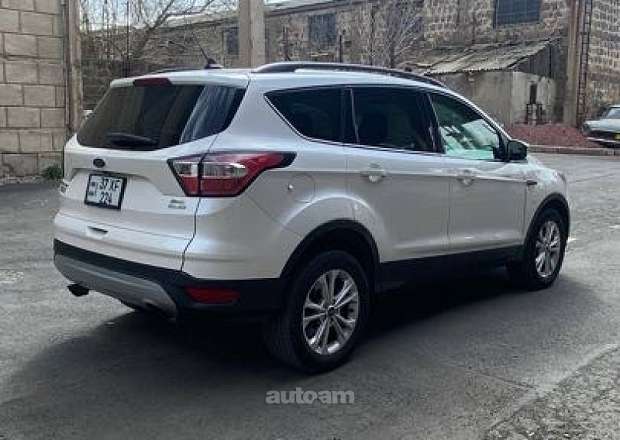 Ford Escape 2018 — photo 4