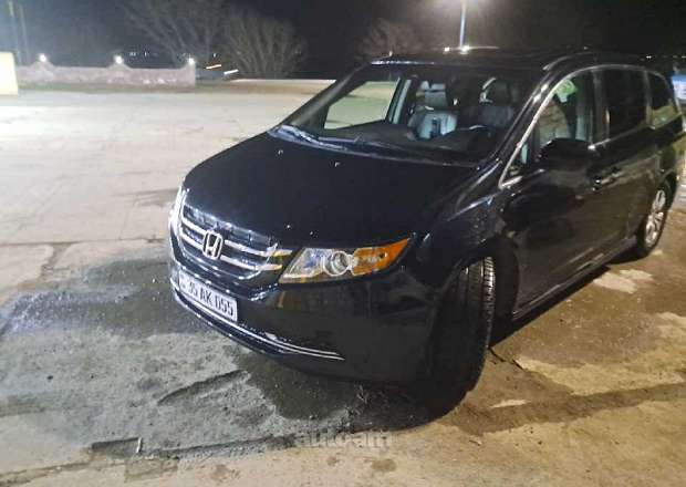 Honda Odyssey 2016 — լուսանկար 5