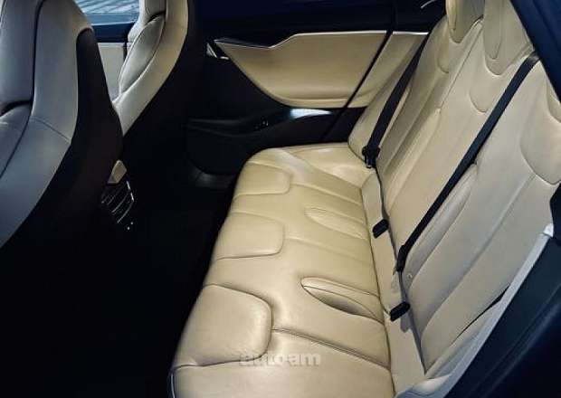 Tesla Model S 2017 — фото 11