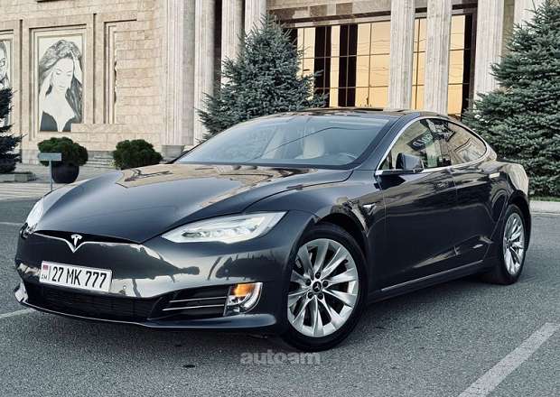 Tesla Model S 2017 — фото 1