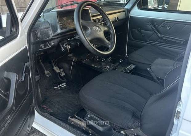 VAZ (Lada) 2121 NIVA (4x4) 2005 — photo 4