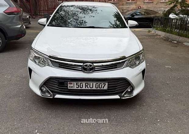 Toyota Camry 2015 — լուսանկար 1