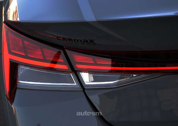 Hyundai Elantra 2021 — լուսանկար 13